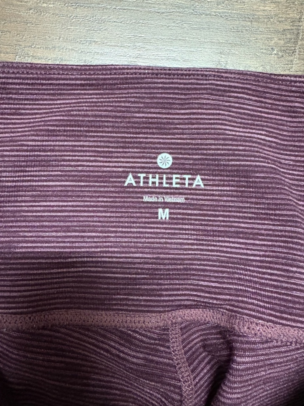 Athleta Athletic Leggings In Maroon/Burgundy Stripes Size Medium - Picture 2 of 4